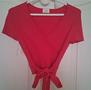 Aritzia Wilfred Vibrant Pink Tie-Front Crop Top